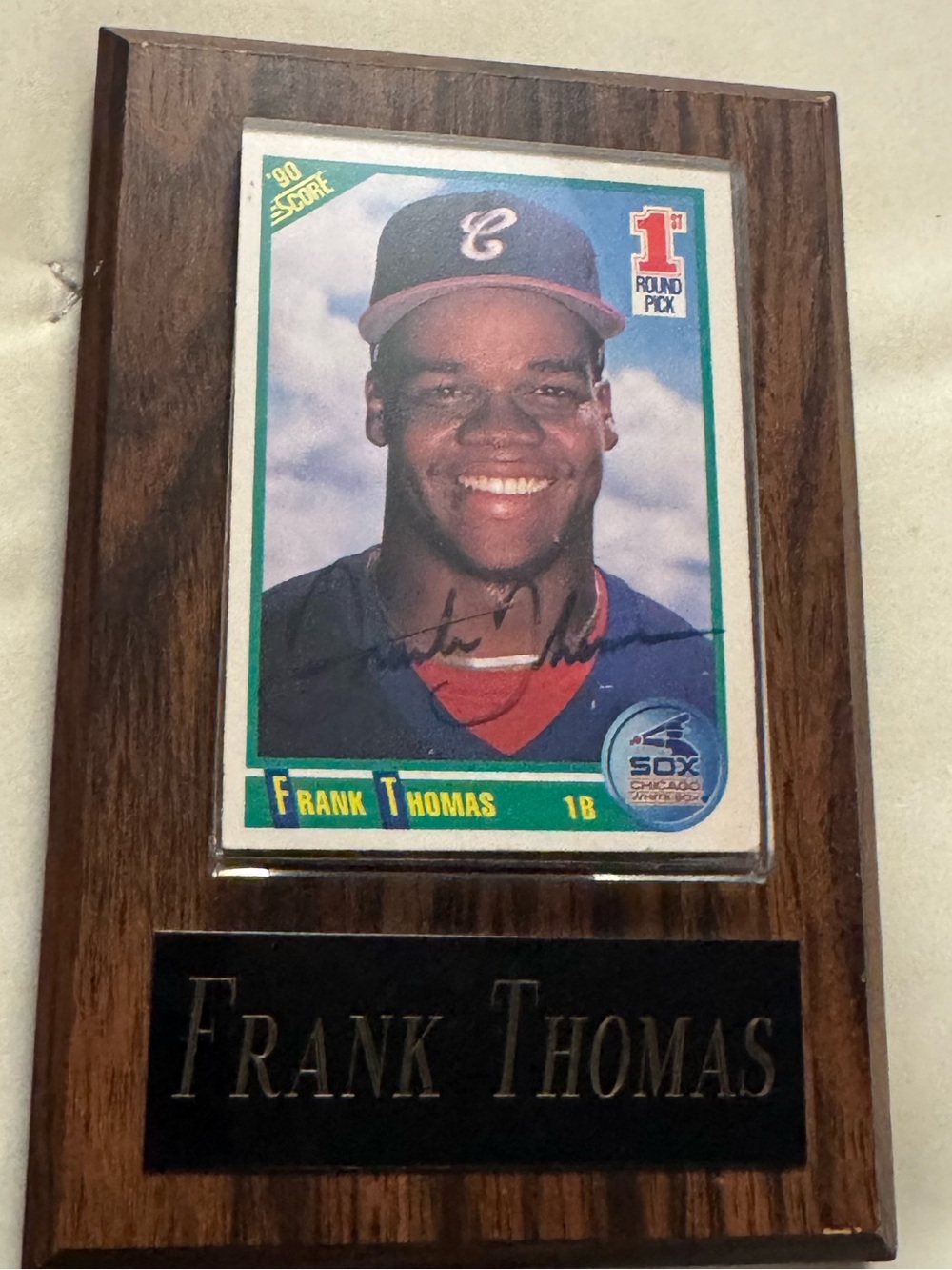 Signed Frank Thomas Rookie Card on wood plaque
